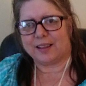 Meet your Posher, Leanne